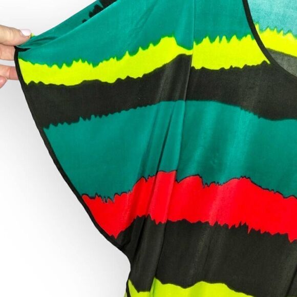 ECI Womens Top Sz Large Green Red Black Relaxed Jersey Short Sleeves Casual - Picture 8 of 13